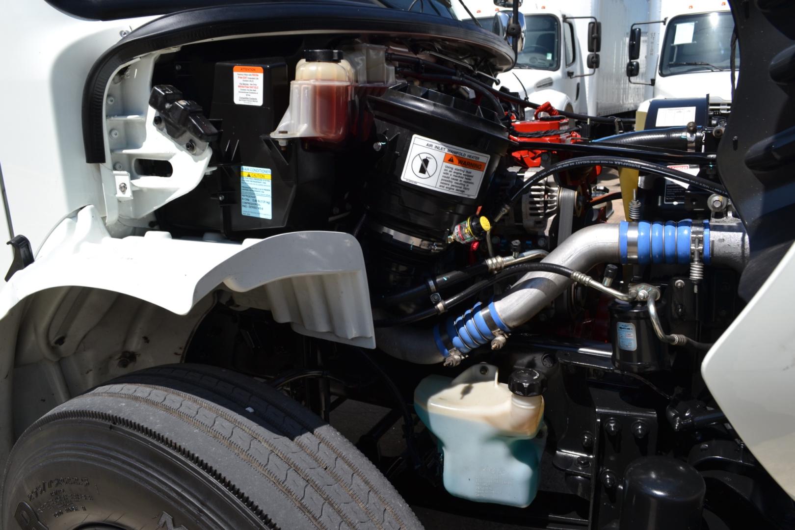 2019 WHITE /BLACK FREIGHTLINER M2-106 with an CUMMINS B6.7L 240HP engine, ALLISON 2500RDS AUTOMATIC transmission, located at 9172 North Fwy, Houston, TX, 77037, (713) 910-6868, 29.887470, -95.411903 - Photo#14